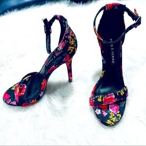 NEW Pied À Terre Black Floral Heels Skinny Ankle Strap Heeled Sandals Open Toe